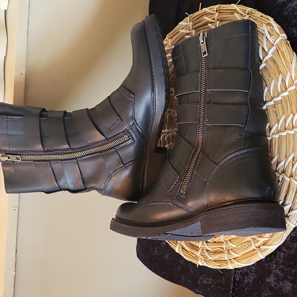 Frye  Black Zip-Up Boots WO's Size 7 EUC - Picture 4 of 12